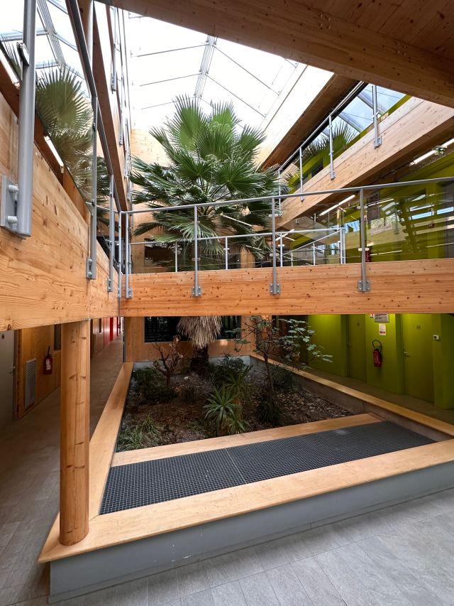 Un Internat entièrement en bois